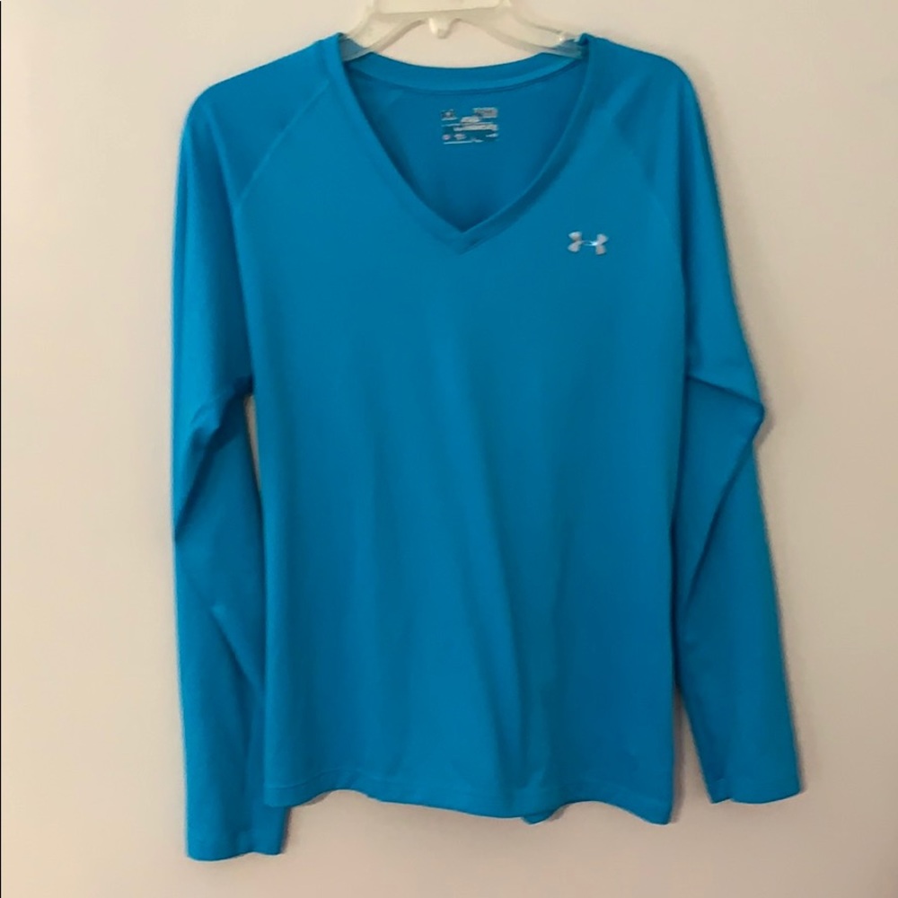 UA long sleeve tee shirt